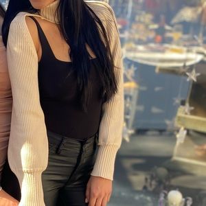 Turtleneck sweater sleeves